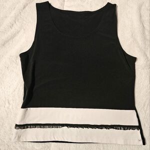Black and White Sleeveless Tank Top Size Medium. Excellent Condition!